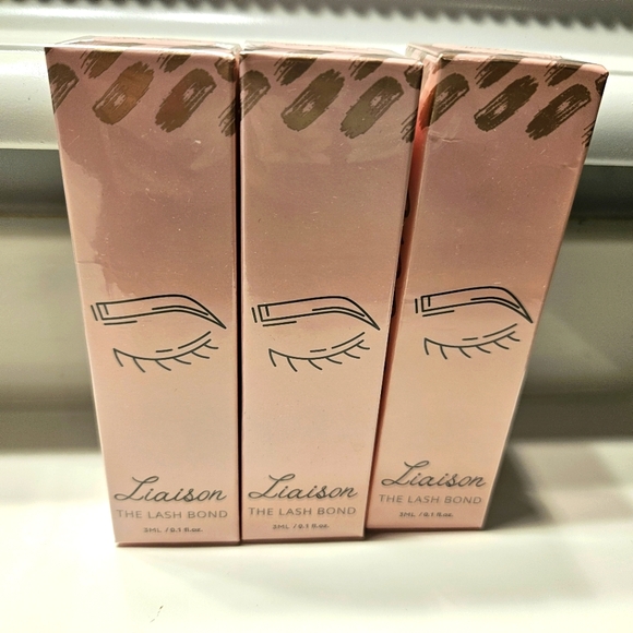 Liaison The Lash Bond - Picture 1 of 3
